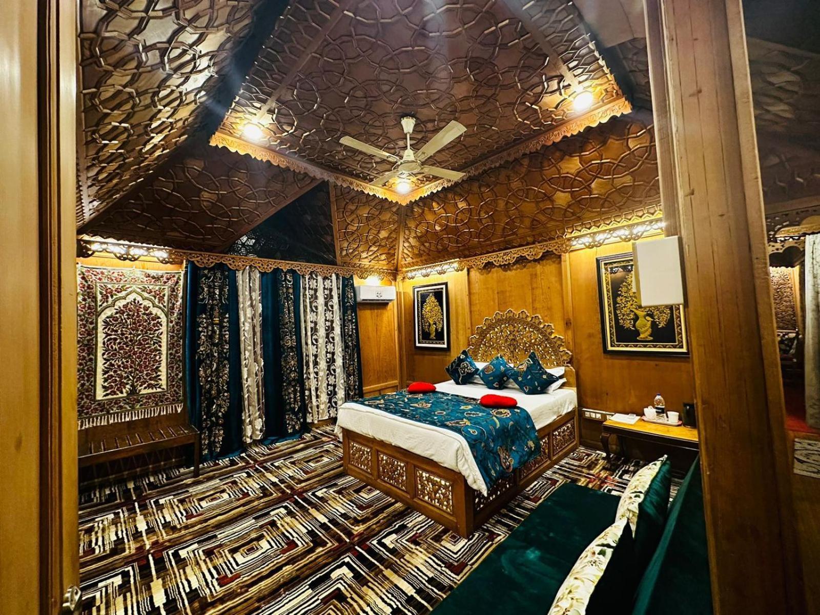 The Heritage Safina Group Of Houseboats Srinagar  Ngoại thất bức ảnh