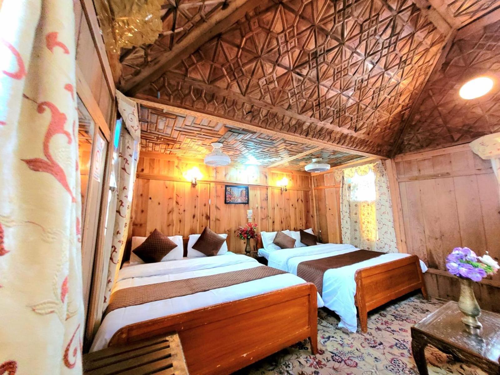 The Heritage Safina Group Of Houseboats Srinagar  Ngoại thất bức ảnh