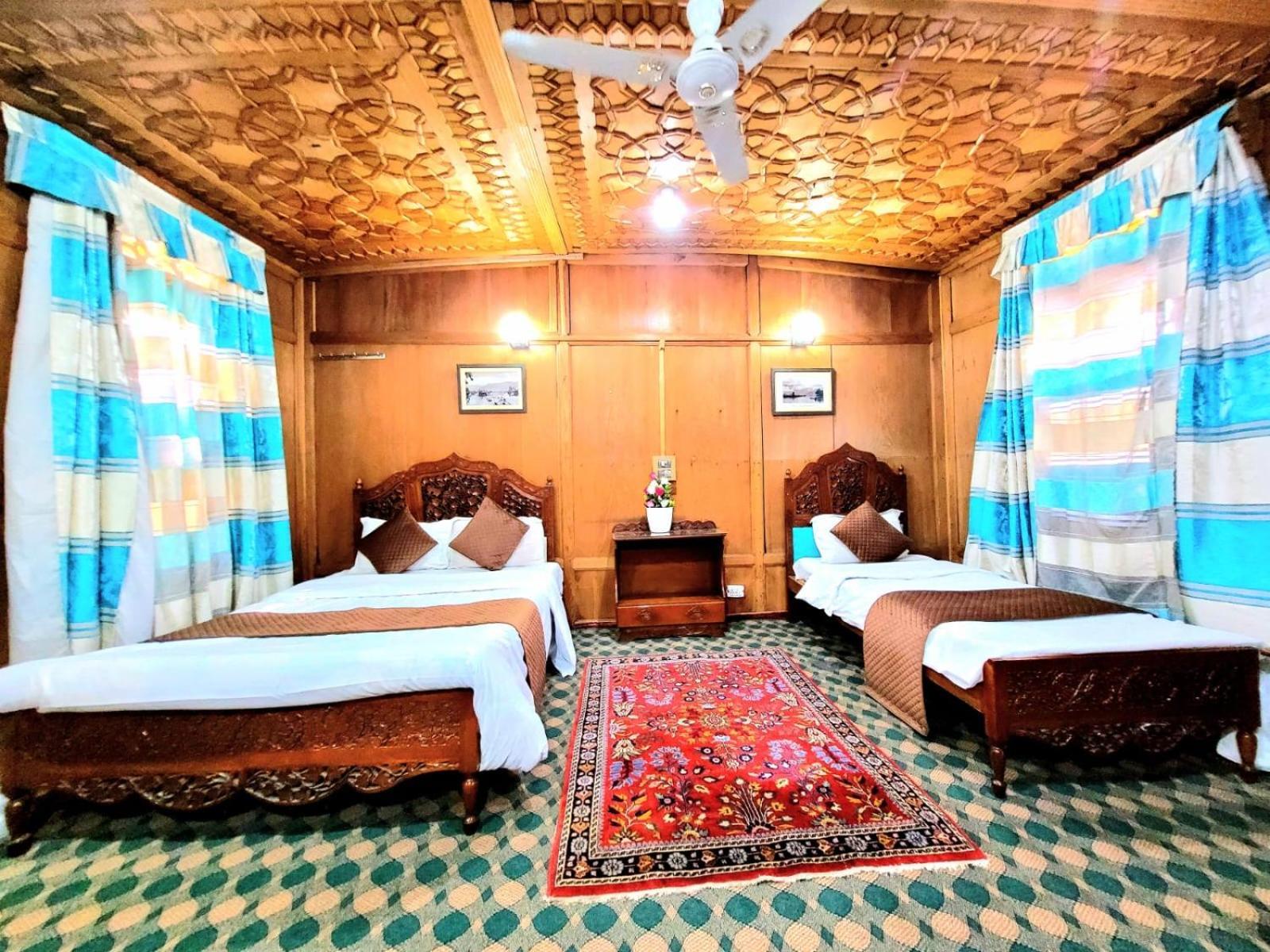 The Heritage Safina Group Of Houseboats Srinagar  Ngoại thất bức ảnh